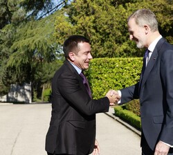 Su Majestad el Rey recibe el saludo del Presidente de la República del Ecuador, Daniel Noboa Azín