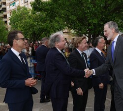 Su Majestad el Rey recibe el saludo del president de la Fundación Princesa de Girona, Francisco Belil