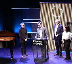 Andoni Forner Cuenca, como galardonado con el Premio Investigación 2025 pronuncia unas breves palabras de agradecimiento