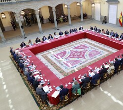 Vista general de la reunión del Patronato del Real Instituto Elcano