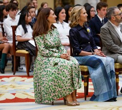 Su Alteza Real la Infanta Doña Elena en la primera fila de asientos en la entrega de premios de la XXXIV edición del 'Concurso de Pintura Infantil
