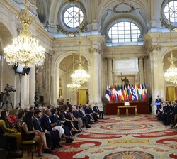 Vista general del Salón de Columnas en un momento de la intervención del presidente del Gobierno, Pedro Sánchez