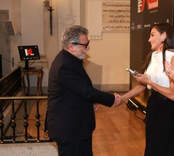 Su Majestad la Reina entrega el Premio Creación a Jaume Plensa, artista y escultor