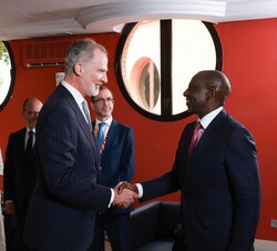 Su Majesatd el Rey recibe el saludo del presidente de la República de Kenia, William Ruto