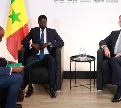 Un momento de la reunión mantenida por Su Majestad el Rey con el presidente de la República de Senegal, Bassirou Diomaye Faye
