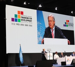 El secretario general de Naciones Unidas, António Guterres, durante su intervención en la apertura de la IV Conferencia Internacional sobre la Financi