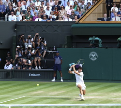 Carlos Alcaraz en la final individual masculina del Campeonato de Wimbledon 2025