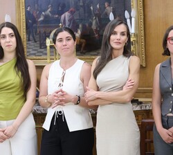 Su Majestad la Reina durante el desarrollo de la audiencia