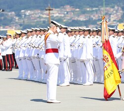 Saludo de Su Majestad el Rey a la Bandera Nacional