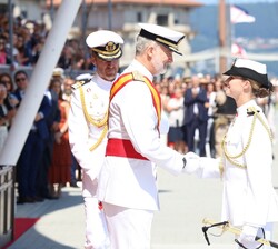 Concesión de la Gran Cruz del Mérito Naval con distintivo blanco a Su Alteza Real la Princesa de Asturias
