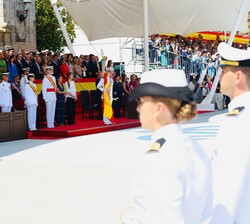 Acto de Juramento o promesa ante la Bandera y entrega de Reales Despachos de Empleo en la Escuela Naval Militar