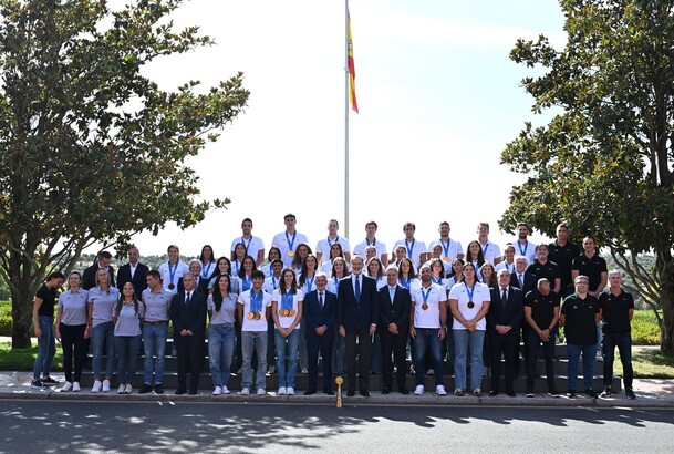 Don Felipe ha recibido a una representación de los deportistas españoles que han conseguido medalla en el Campeonato Mundial de Deportes Acuáticos 