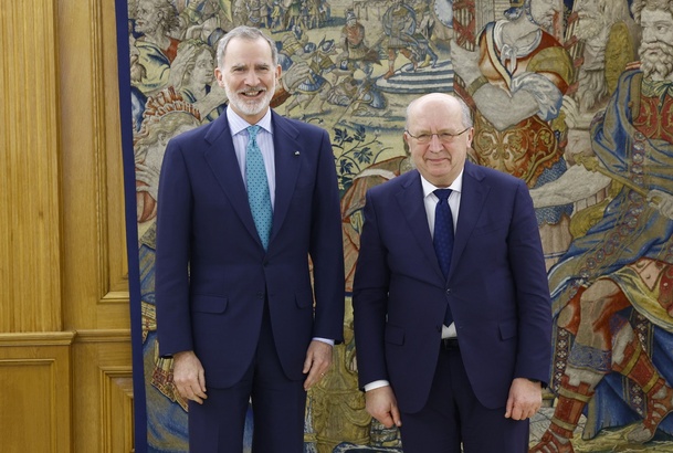 Su Majestad el Rey recibe en audiencia al comisario europeo de Defensa y Espacio, Andrius Kubilius