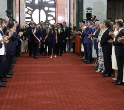 Su Majestad el Rey junto a los jefes de Estado y de Gobierno a la llegada del Presidente de Chile, Gabriel Borie