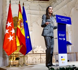 Doña Letizia se ha dirigido a los asistentes a la tercera edición del Máster de Formación Permanente en Reporterismo Internacional