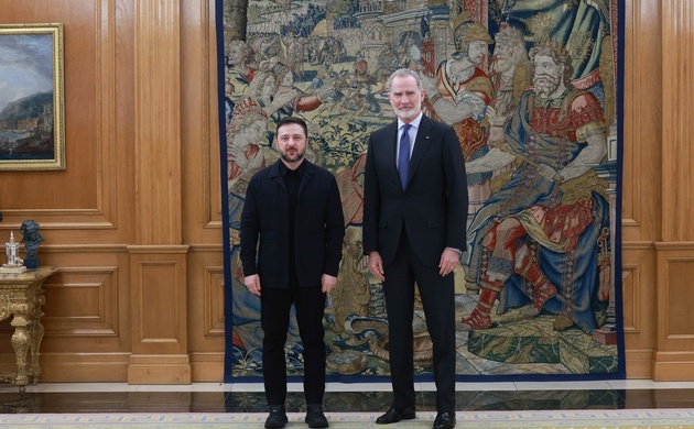 Su Majestad el Rey junto al Presidente de Ucrania antes de su encuentro
