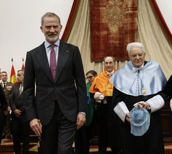 Don Felipe ha presidido el acto de investidura como Doctor Honoris Causa por la Universidad de Salamanca de Su Excelencia el presidente de la Repúblic