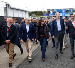 Don Felipe durante su recorrido por el Circuito de Madrid Jarama-RACE