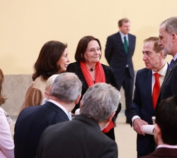 Su Majestad el Rey conversa con los nuevos “Embajadores Honorarios de la Marca España”