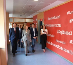 Recorrido de la Reina Doña Sofía por las instalaciones de la Casa de la Radio