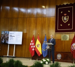Su Majestad el Rey durante sus palabras en el Aula Magna de la Facultad de Derecho de la Universidad Complutense de Madrid