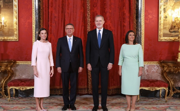 Sus Majestades los Reyes junto al Presidente de la República Portuguesa, António José Seguro y la Primera Dama, Margarida Maldonado Freitas