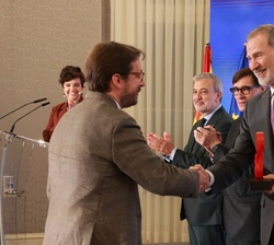 Su Majestad el Rey entrega del Premio Nacional de Investigación para jovenes “Margarita Salas” en el ámbito de biología a a Arnau Sebé Ped