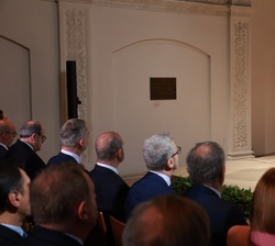 Don Felipe durante la intervención del rector magnífico de la Universidad de Alcalá