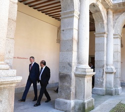 Don Felipe tras la finalización del acto