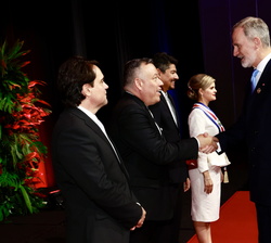 Su Majestad el Rey recibe el saludo de los vicepresidentes de Costa Rica