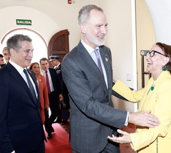 Su Majestad el Rey junto a la secretaria general de Naciones Unidas sobre Comercio y Desarrollo, Rebeca Grynspan en el Museo de Arte – Parque Me