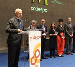 El presidente de la Fundación CODESPA toma la palabra tras la entrega de los galardones