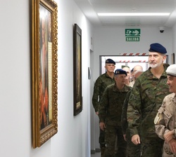 Su Majestad el Rey en el edificio del Mando Conjunto del Ciberespacio