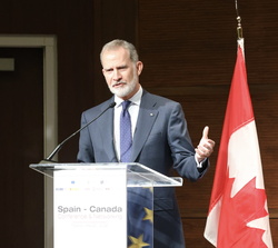 Su Majestad el Rey durante su intervención en el encuntro empresarial España-Canadá