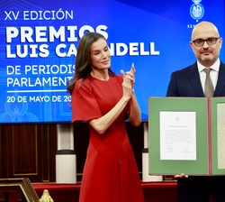 Doña Letizia y el Premio “Luis Carandell” en la categoría de “Territorialidad”,  Héctor Esteban García