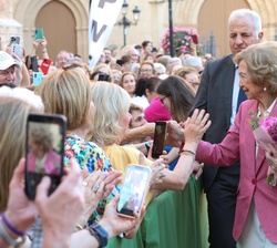 Doña Sofía recibe el cariño de los ciudadanos de Castellón de la Plana