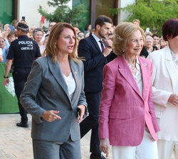 Su Majestad la Reina Doña Sofía se dirige al Ayuntamiento de Castellón de la Plana