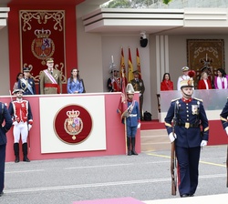 Sus Majestades los Reyes y Su Alteza Real la Princesa de Asturias en la Tribuna Real