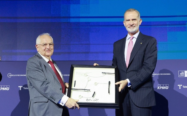 Su Majestad el Rey entrega el “Premio Cercle d’Economia a la Construcción Europea” 2026 a Martin Wolf