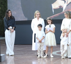 Dialogo abierto con la participación Juan Antonio y María Teresa Samaranch, y algunos de los nietos del homenajeado