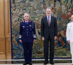 Su Majestad El Rey recibe en audiencia al presidente del Comité Militar de la Unión Europea, general Seán Clancy, en el Palacio de La Zarzuela