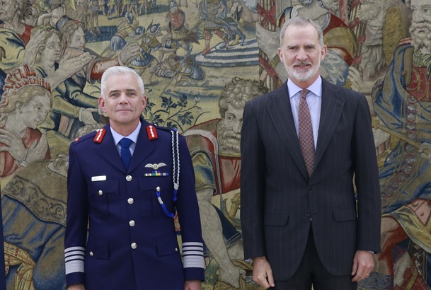 El Rey recibe al general Seán Clancy con motivo de su primera visita oficial a España como presidente del Comité Militar de la Unión Europea