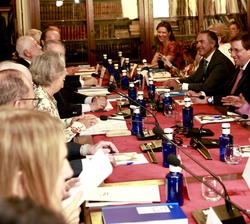 Su Majestad la Reina Doña Sofía durante la reunión del Patronato de la Fundación Renal Española.