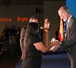 Su Majestad el Rey entrega el Premio de Periodismo de Cooperación Internacional y Acción Humanitaria