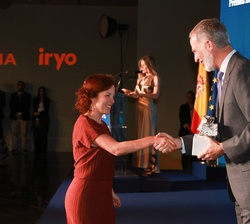 Su Majestad el Rey entrega el Premio de Periodismo Medioambiental