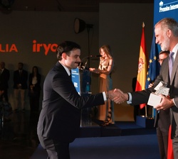 Su Majestad el Rey entrega el Premio de Periodismo Cultural