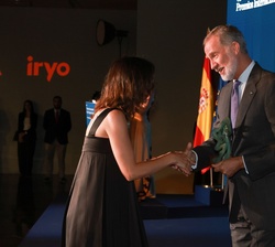 Su Majestad el Rey entrega el Premio EFE
