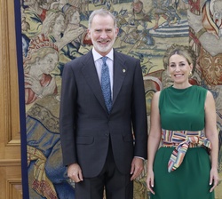 Encuentro de Su Majestad el Rey con la presidenta de la Junta de Extremadura, María Guardiola Martín