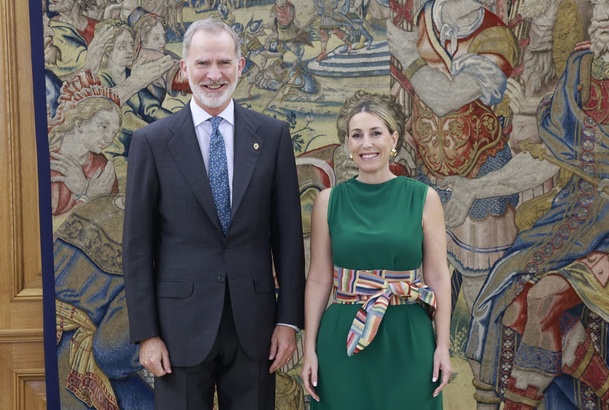 Encuentro de Su Majestad el Rey con la presidenta de la Junta de Extremadura, María Guardiola Martín