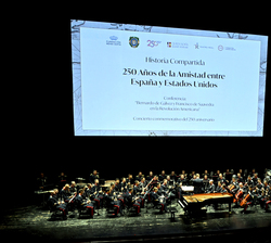 Interpretación musical en el Teatro Real tras la conferencia
